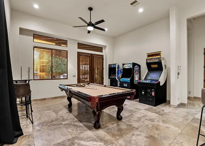 Private Movie Theater Luxury Pool Hot Tub Holiday home Scottsdale