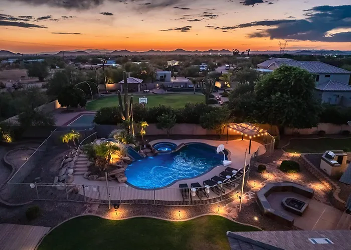 Private Movie Theater Luxury Pool Hot Tub Holiday home Scottsdale